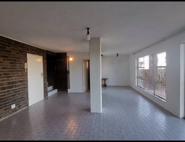 4 BEDROOM HOUSE FOR SALE IN BASSONIA
